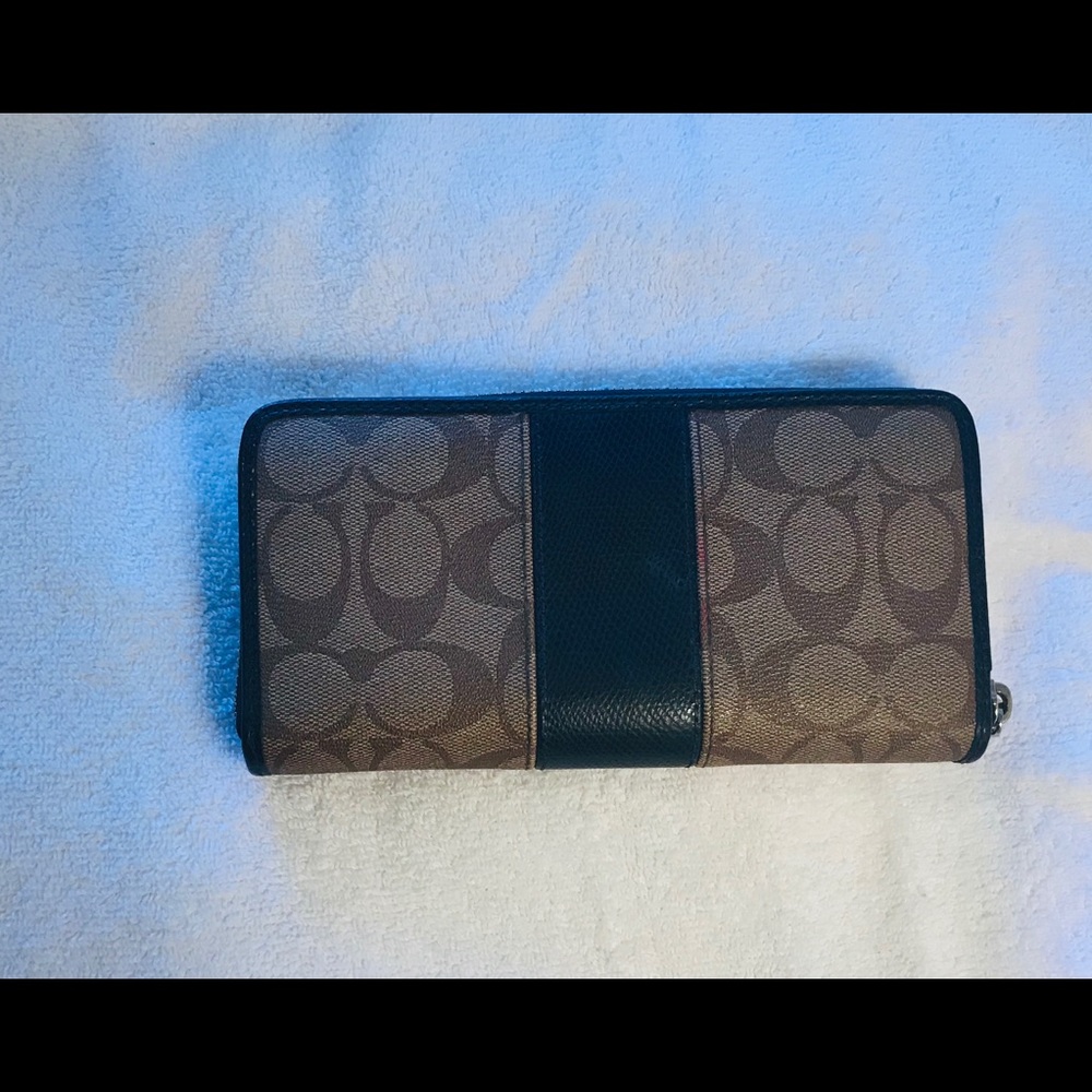 Authentic Coach Wallet - Picture 2 of 5